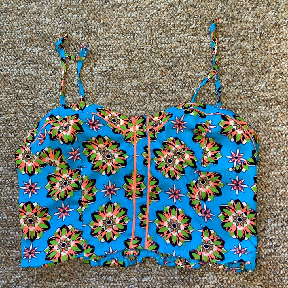 Crop top